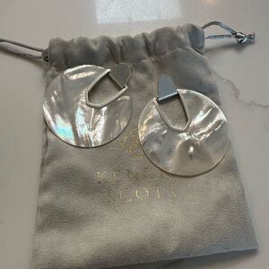 Kendra Scott Iridescent Mother of Pearl White and Silver Earrings